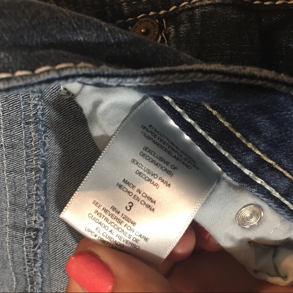 Shorts - Picture 3 of 3